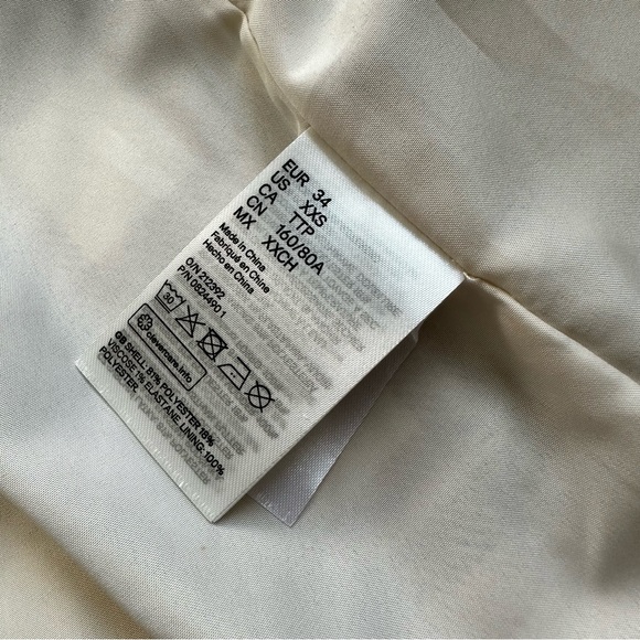 H&M (XXS) Double-Breasted Blazer in Ivory, Black and Beige Plaid - Picture 10 of 14